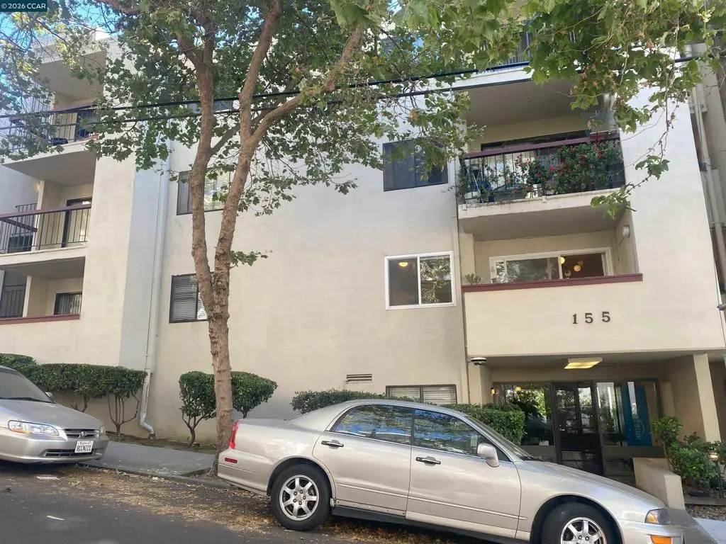 Condominium for rent at 155 Pearl St, Oakland, CA featuring 1 bed and 1 bath