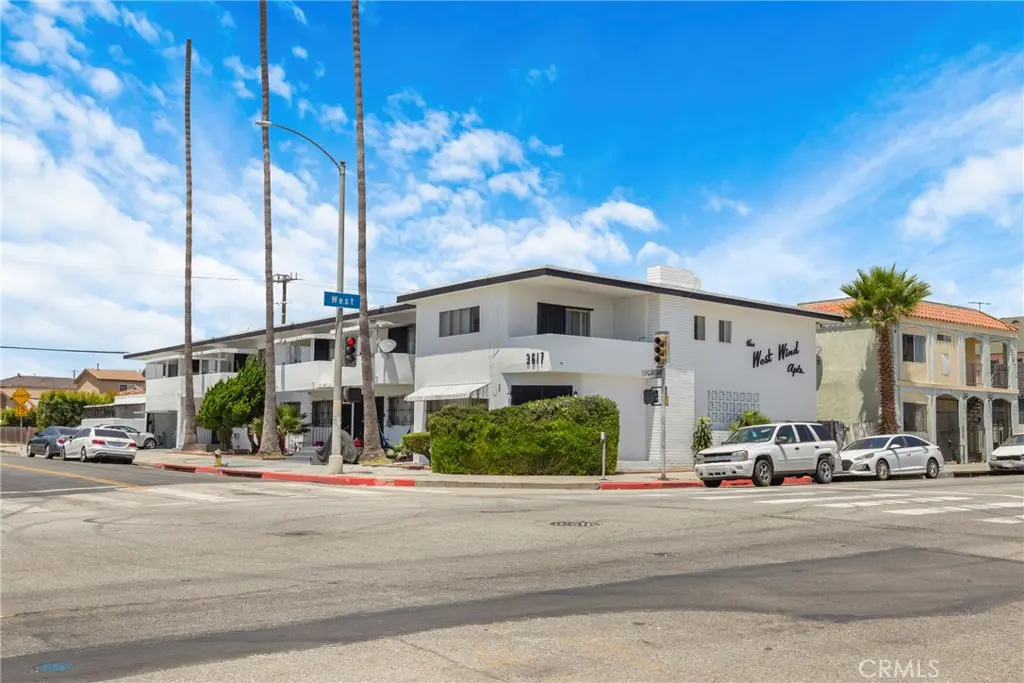Apartment for sale at 3617 W 60th Street, Los Angeles, CA