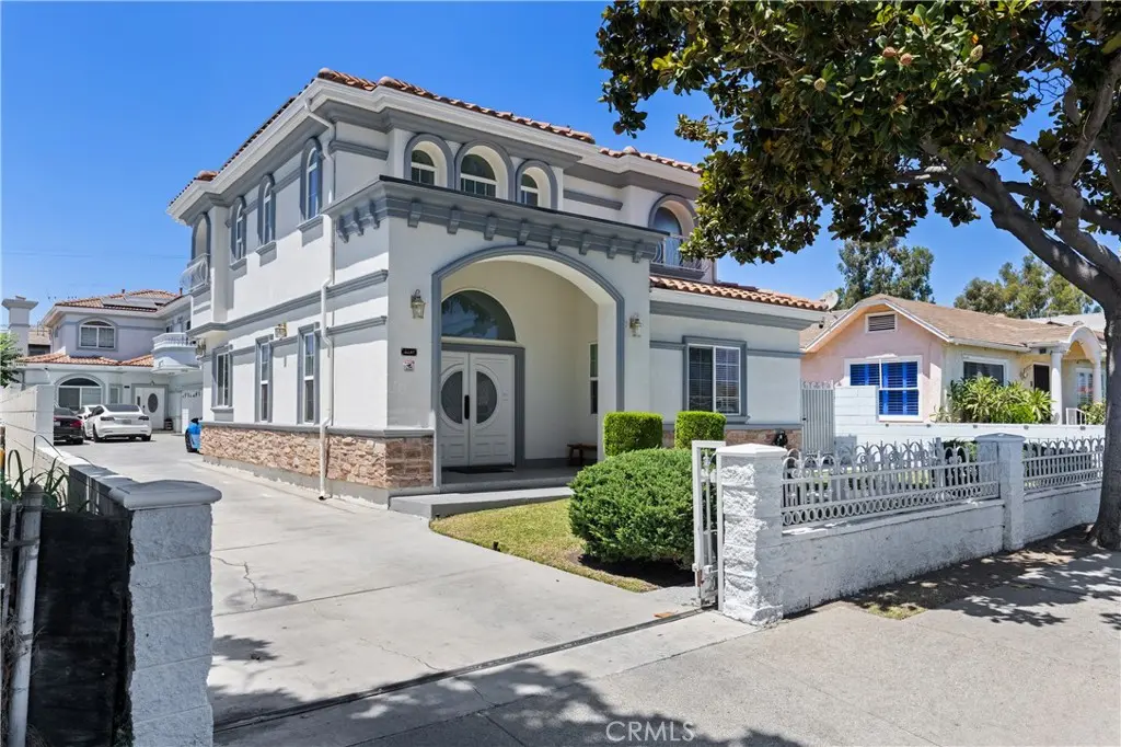 Residential Lease for rent at 2727 Walnut Grove Avenue, Rosemead, Los Angeles County, CA featuring 4 beds and 4 baths