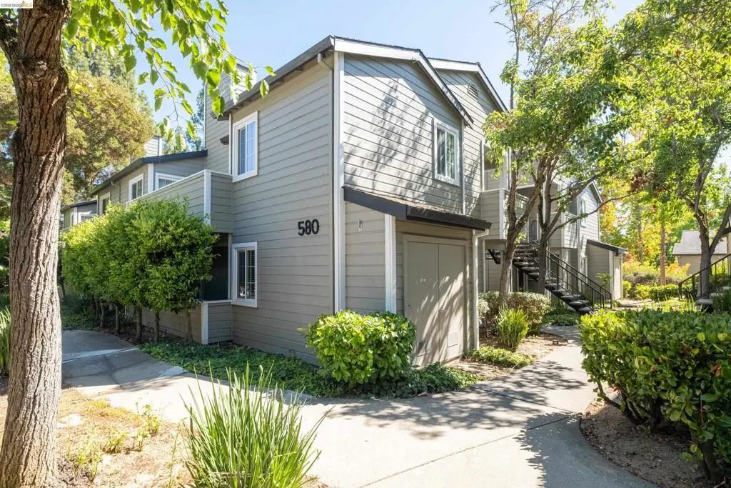 Condominium for sale at 580 Canyon Oaks D, Oakland, CA featuring 2 beds and 2 baths