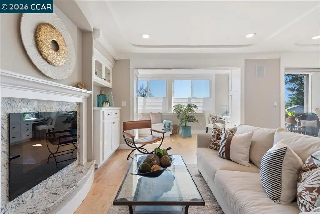 Condominium for sale at 2501 Pine Knoll Dr 8, Walnut Creek, CA featuring 2 beds and 2 baths
