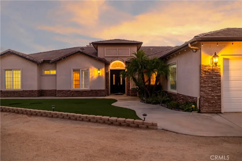 Single Family Residence for sale at 32330 Elsinore Heights, Wildomar, CA featuring 5 beds and 3 baths