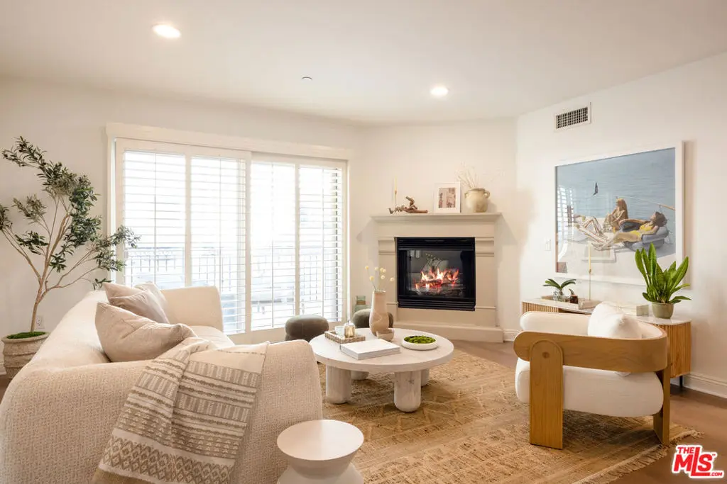 8238 W Manchester Avenue 206, Playa Del Rey, CA — listing photo 1