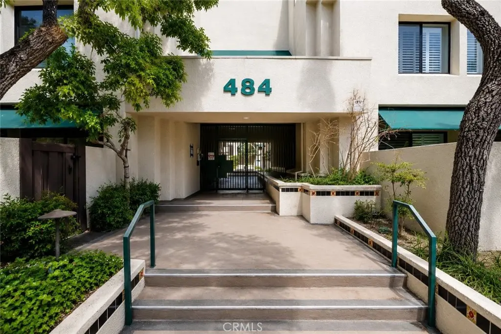 484 S Euclid 101, Pasadena, CA — listing photo 1