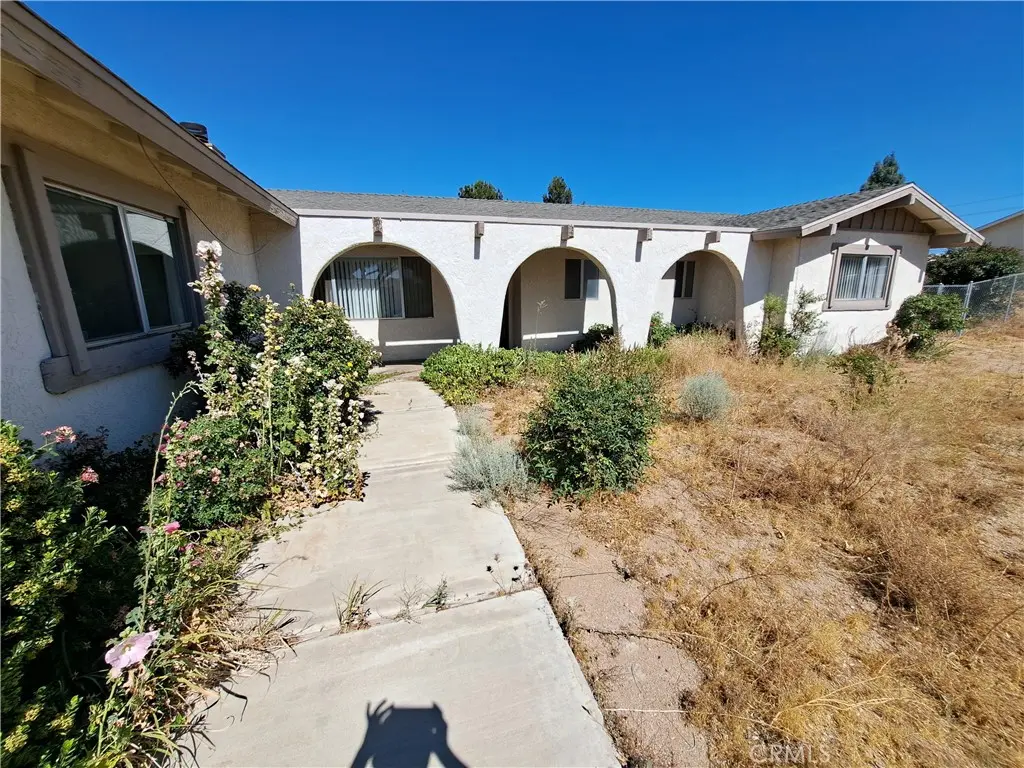 9357 Riggins, Phelan, CA — listing photo 1