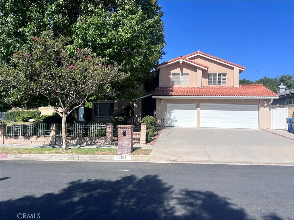 10209 Oakdale, Chatsworth, CA — listing photo 1