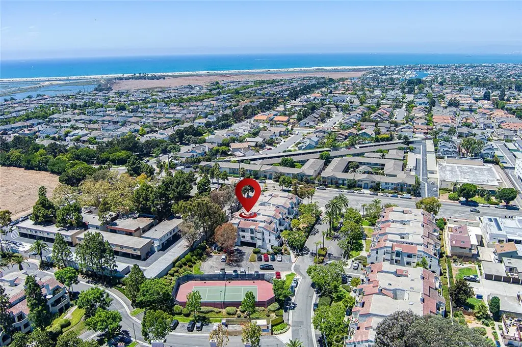 5032 Dorado Drive 202, Huntington Beach, CA — listing photo 1