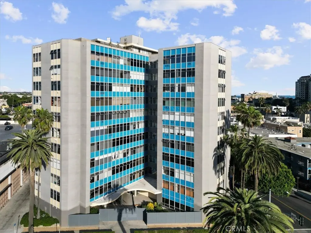 Condominium for sale at 100 Atlantic 1115, Long Beach, CA and 1 bath