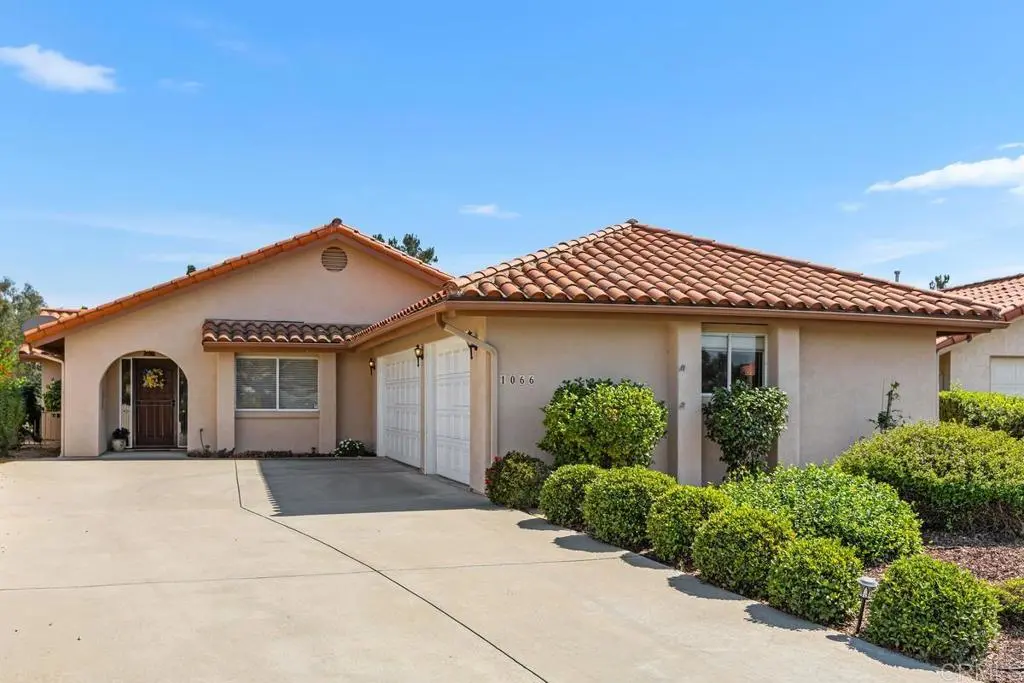 1066 RIDGE HEIGHTS Drive, Fallbrook, CA — listing photo 1