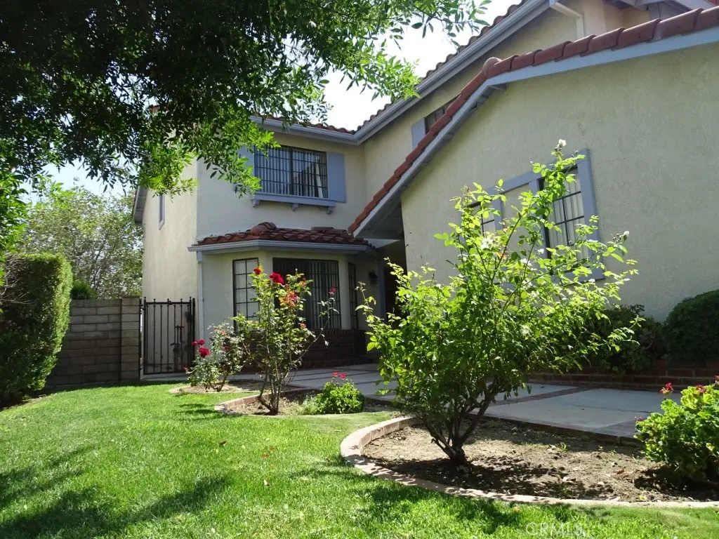 19608 Shadow Glen Circle, Northridge, CA — listing photo 1