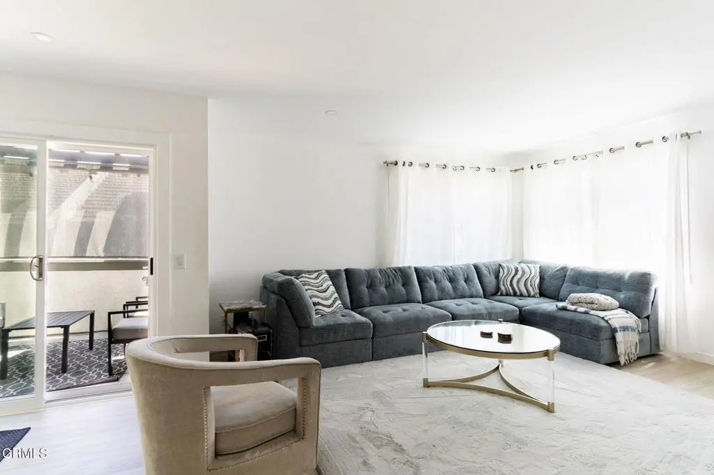 Condominium for rent at 1340 E Hillcrest Drive 6, Thousand Oaks, CA featuring 2 beds and 2 baths