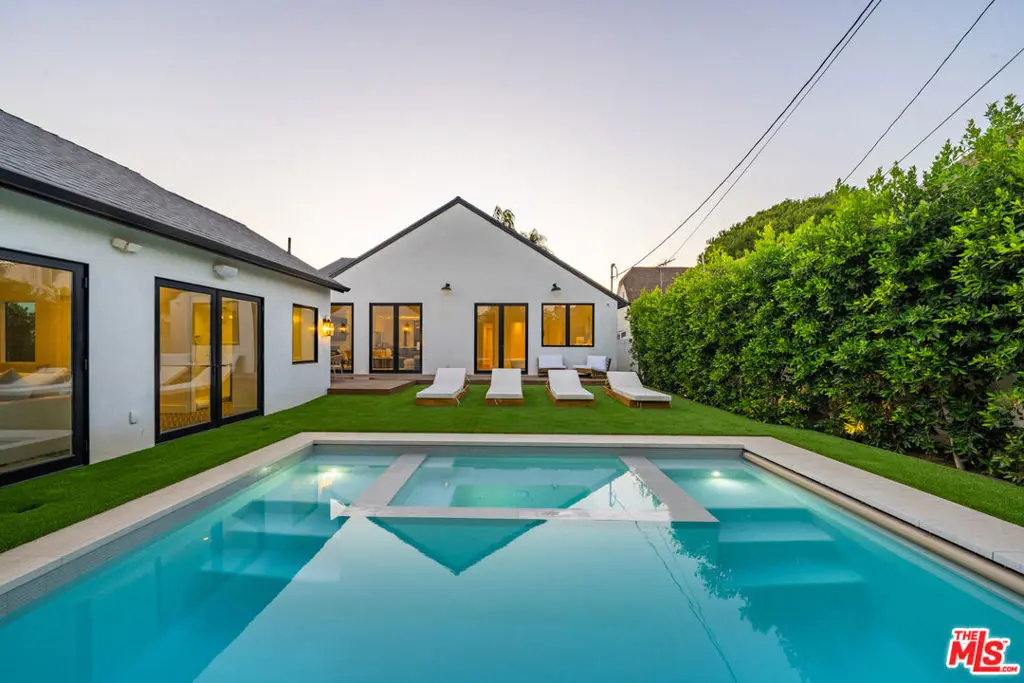 Residential Lease for rent at 1222 S Genesee Avenue, Los Angeles, Los Angeles County, CA featuring 3 beds and 4 baths