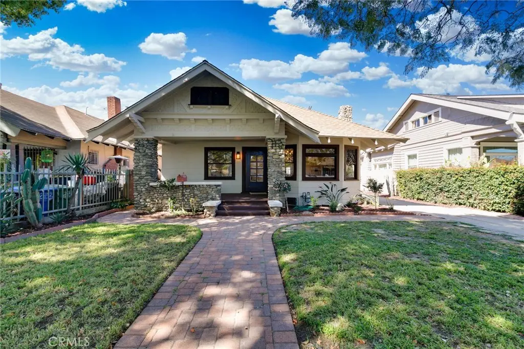 Single Family Residence for sale at 2947 S Hobart, Los Angeles, CA featuring 4 beds and 2 baths