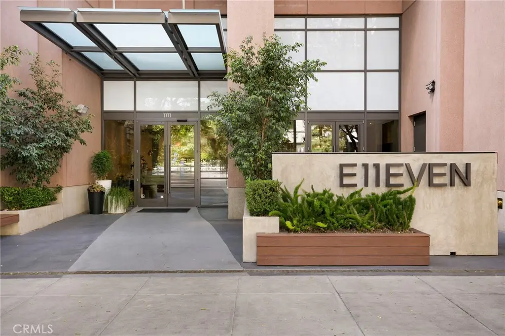 Condominium for sale at 1111 S Grand Avenue 1102, Los Angeles, CA featuring 1 bed and 1 bath