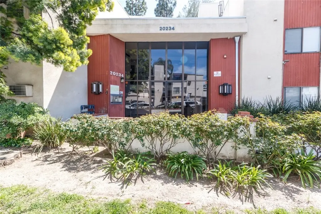 20234 Cantara Street 231, Winnetka, CA — listing photo 1