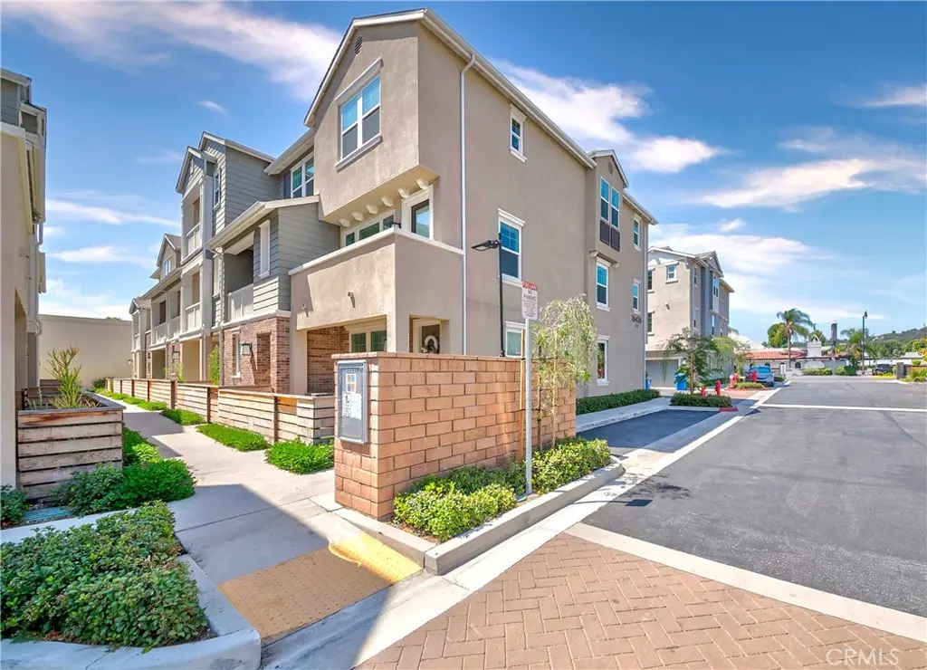 Condominium for sale at 16426 Whittier Blvd. 5, Whittier, CA featuring 3 beds and 4 baths