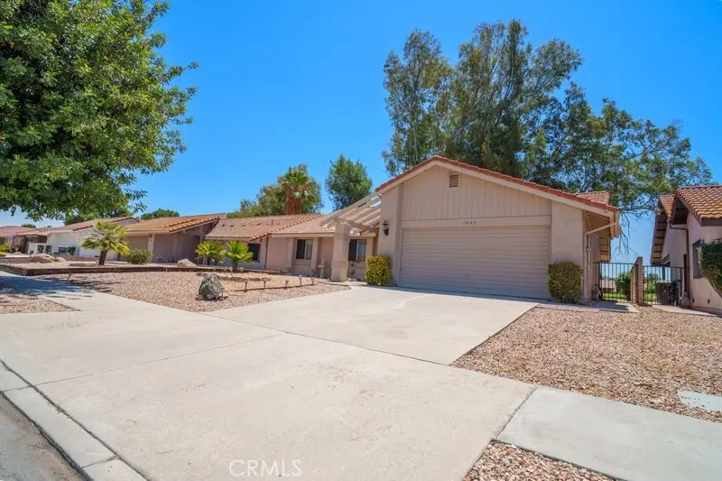 1925 Silver Oak Way, Hemet, CA — listing photo 1