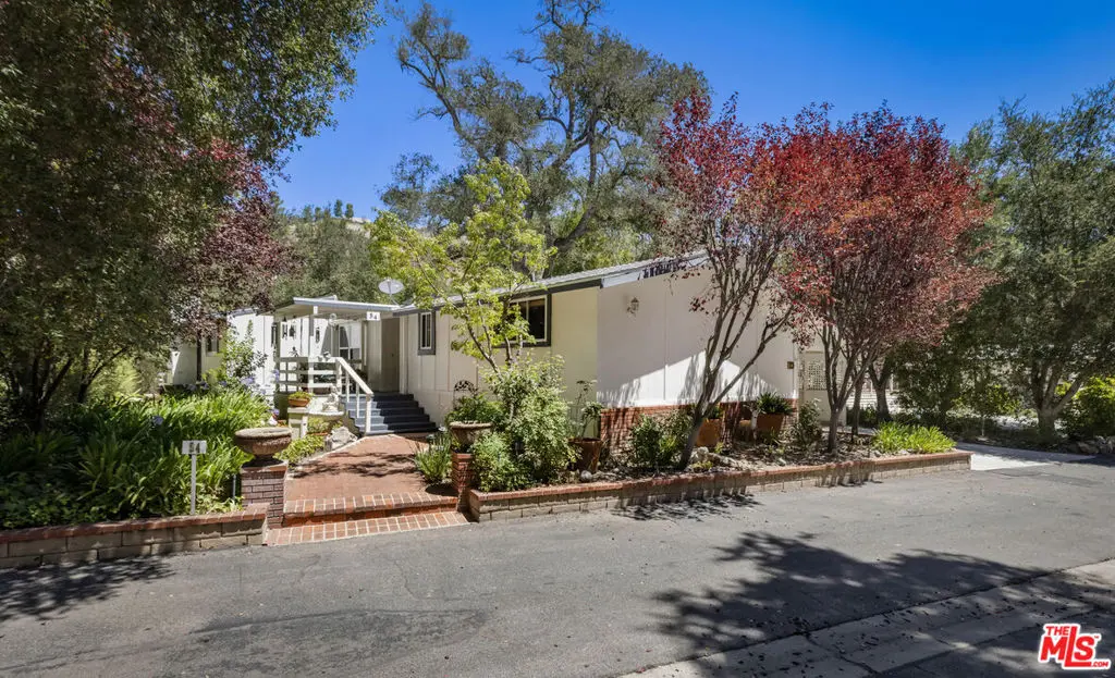 Manufactured In Park for sale at 54 Robin Hood Place, Westlake Village, CA featuring 2 beds and 2 baths