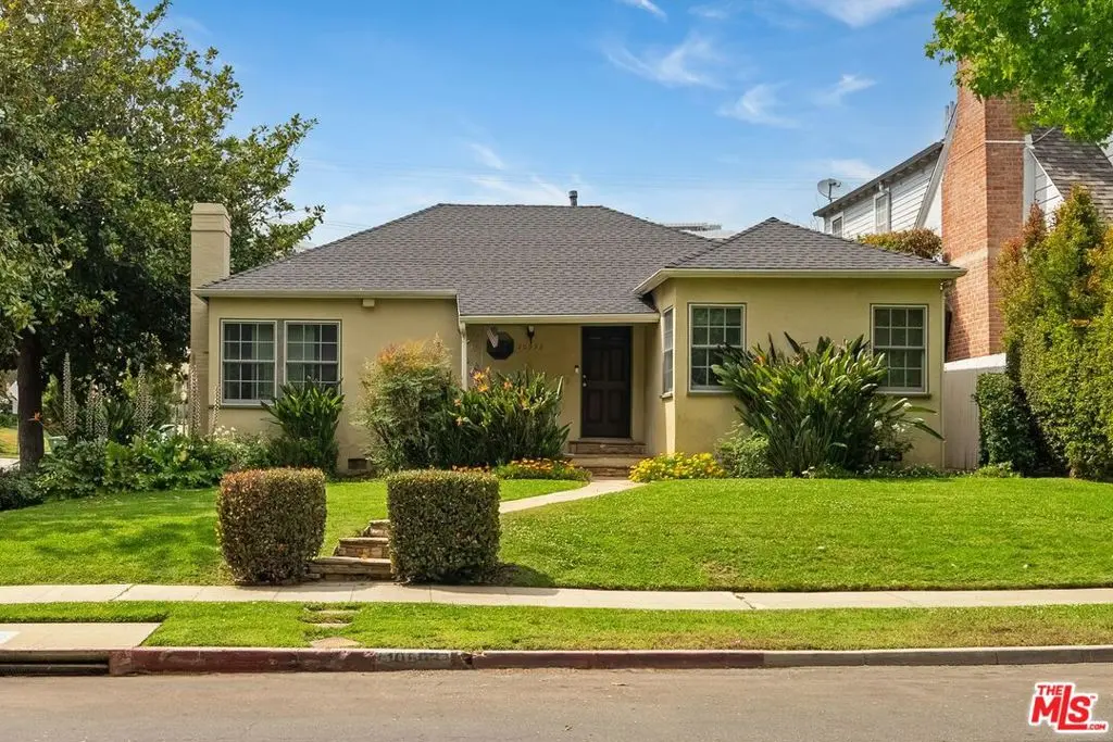Residential Lease for rent at 10593 Wilkins Avenue, Los Angeles, Los Angeles County, CA featuring 5 beds and 4 baths
