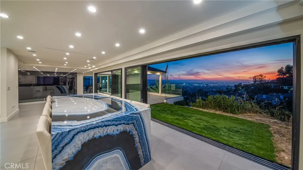 1001 Via Alta, Burbank, CA — listing photo 1