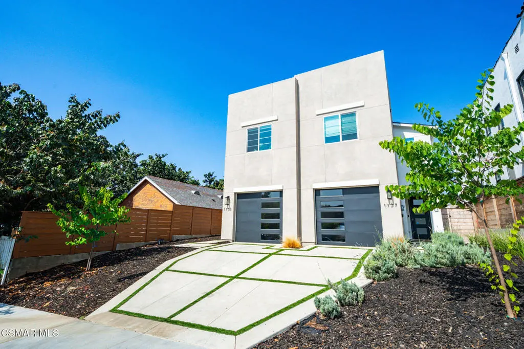 Single Family Residence for sale at 1135 N Commonwealth Avenue, Los Angeles, CA featuring 3 beds and 3 baths