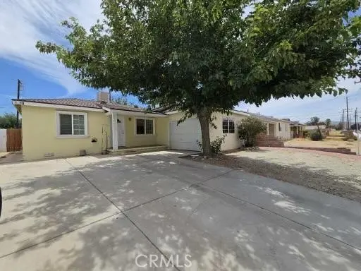 1510 E Avenue R, Palmdale, CA — listing photo 1