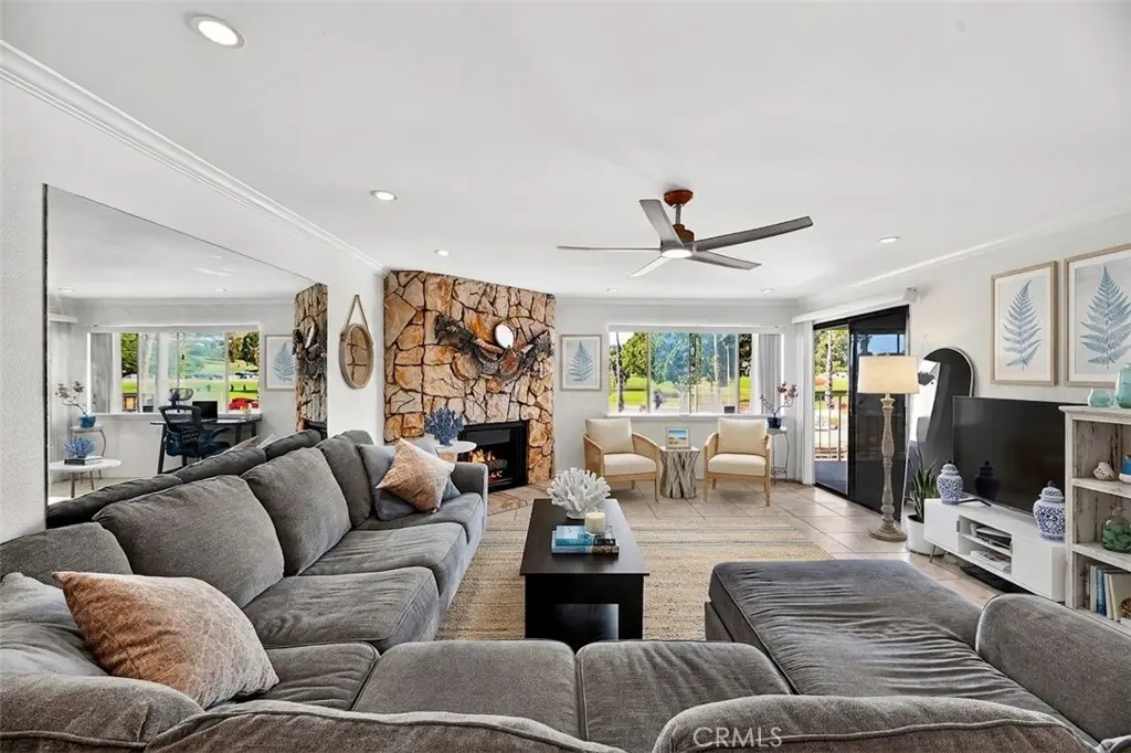 2501 S El Camino Real 204, San Clemente, CA — listing photo 1