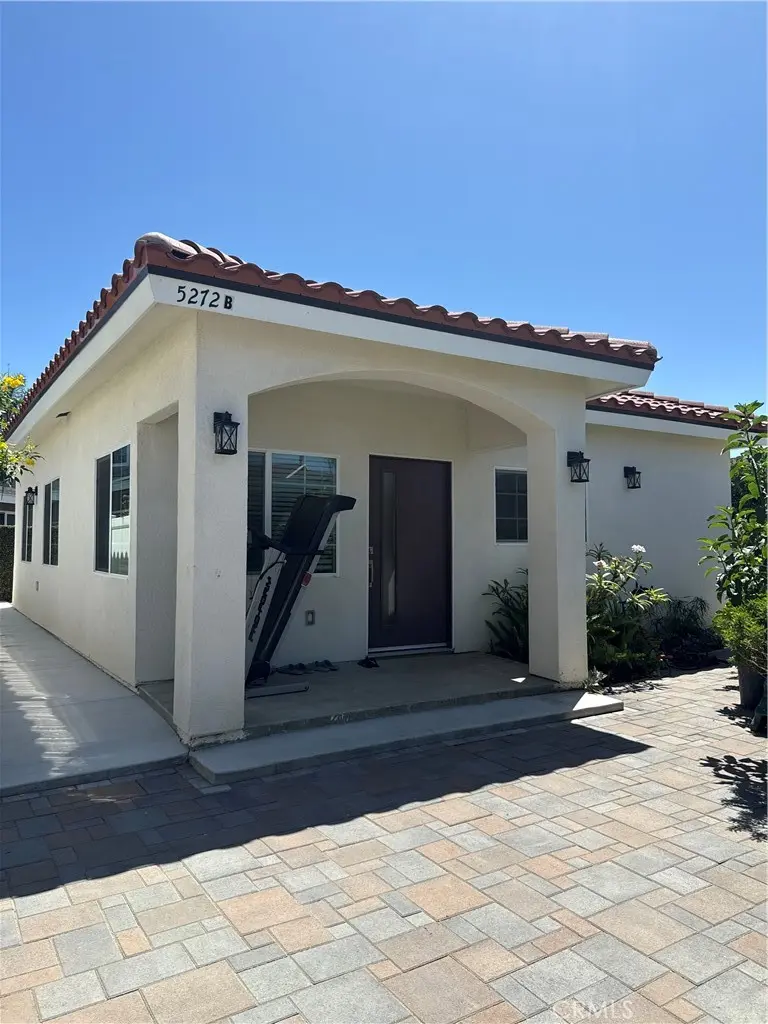 Duplex for rent at 5272 Barcelona, La Palma, CA featuring 3 beds and 2 baths