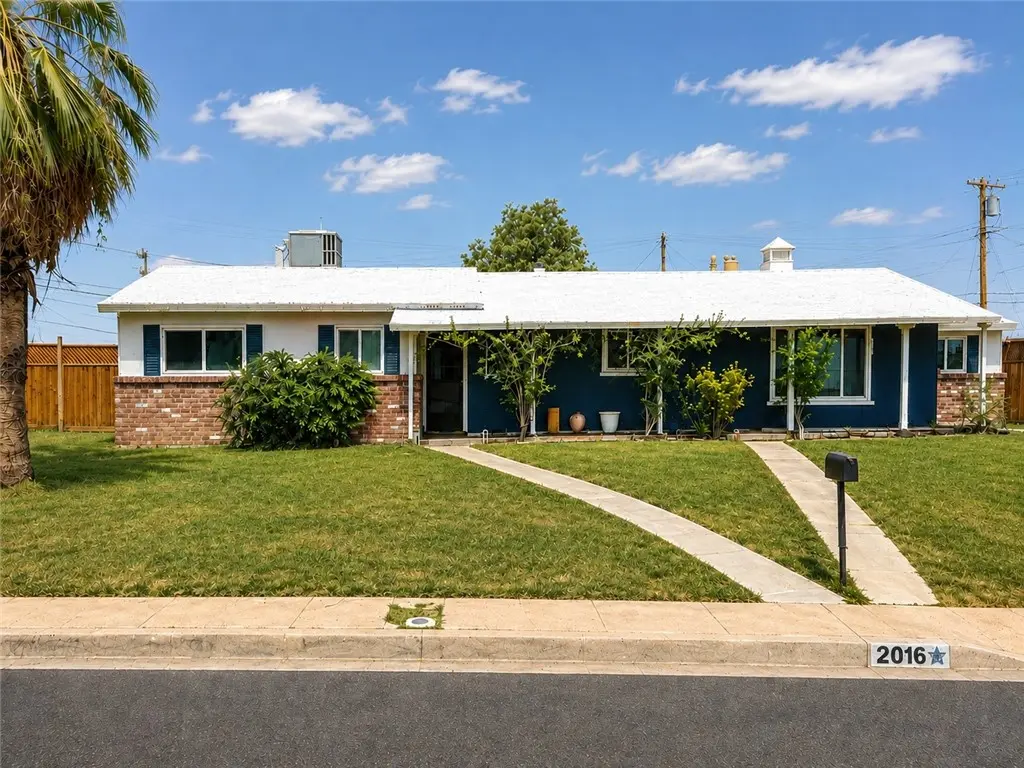 2016 Peru, Needles, CA — listing photo 1