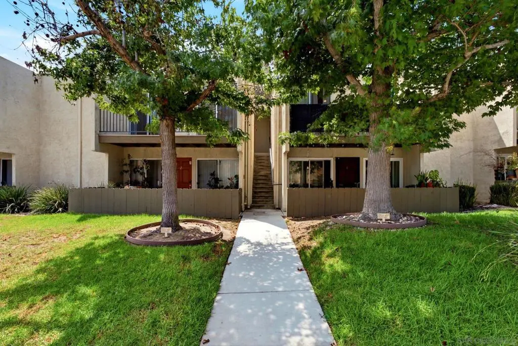 Condominium for sale at 2850 Reynard Way 16, San Diego, CA featuring 1 bed and 1 bath