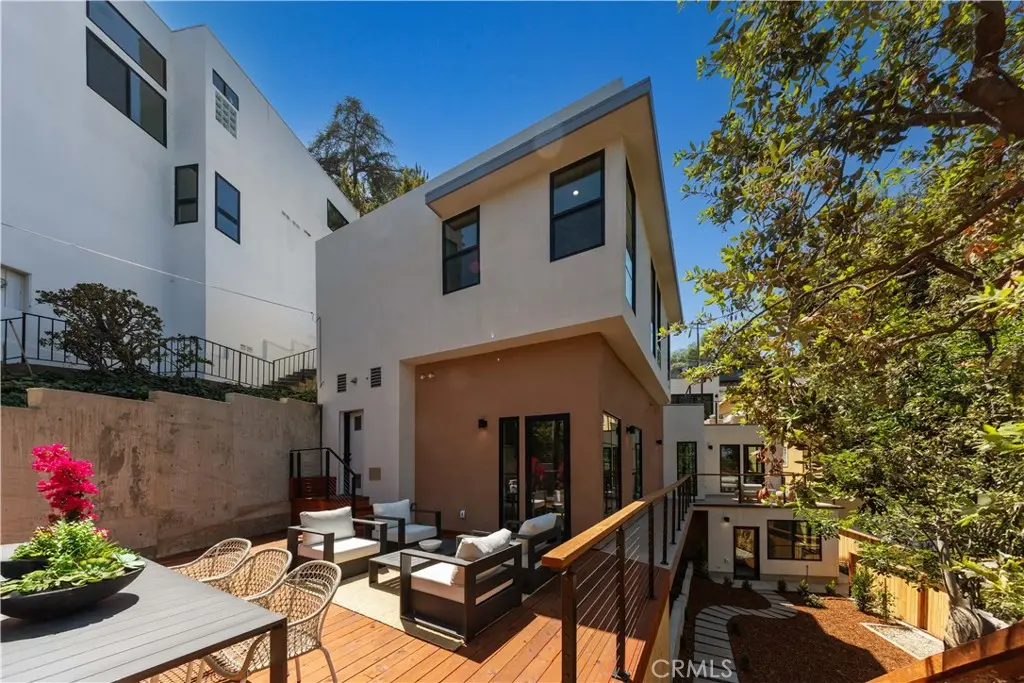 Single Family Residence for sale at 728 Bonita Dr, South Pasadena, CA featuring 4 beds and 5 baths