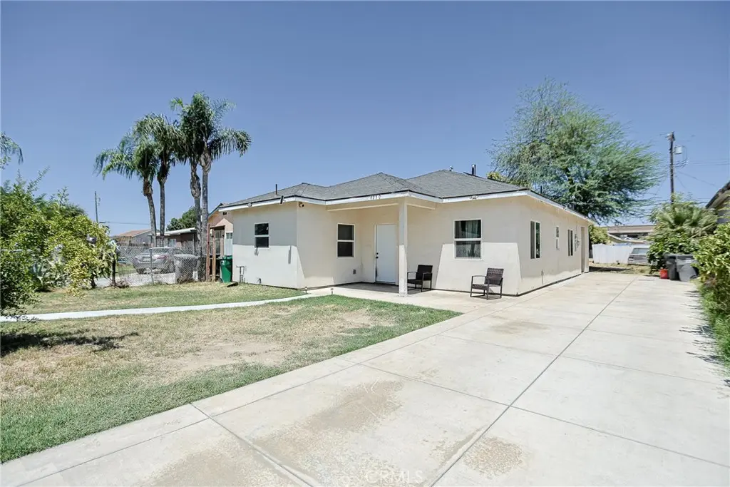 Single Family Residence for sale at 1012 Feliz, Bakersfield, CA featuring 3 beds and 2 baths