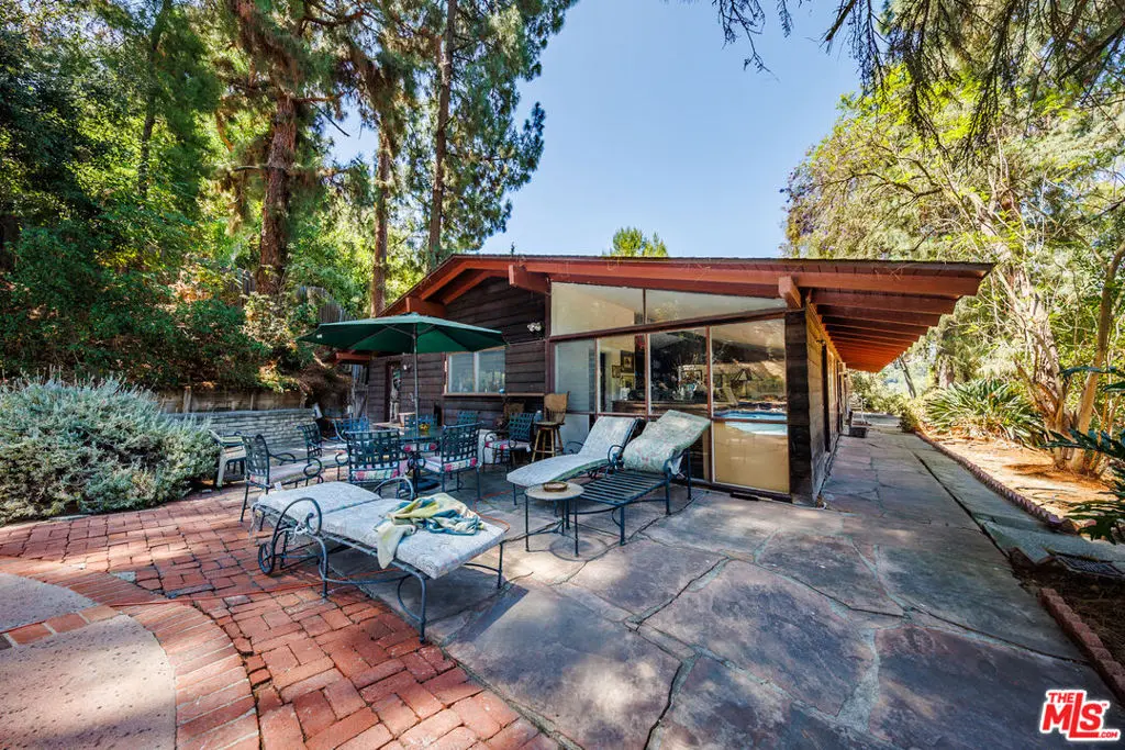 Single Family Residence for sale at 2509 Roscomare Road, Los Angeles, CA featuring 4 beds and 3 baths