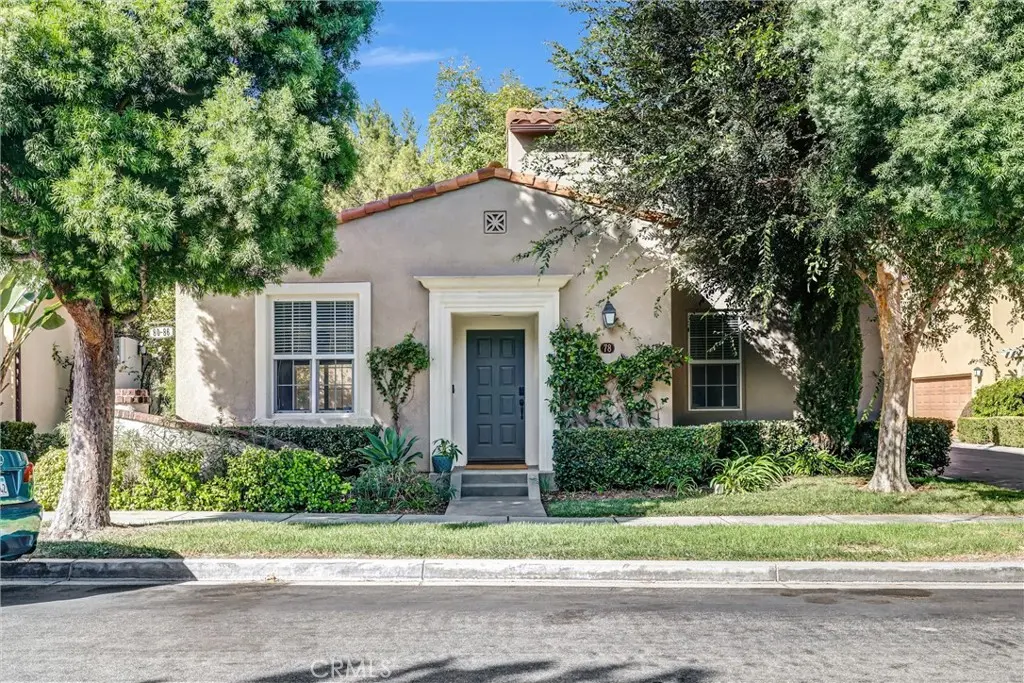 Condominium for sale at 78 Duet, Irvine, CA featuring 2 beds and 3 baths