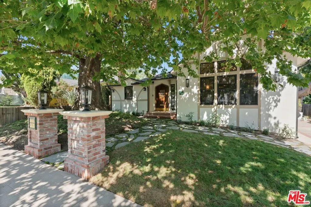 Single Family Residence for sale at 224 N Bowling Green Way, Los Angeles, CA featuring 4 beds and 5 baths