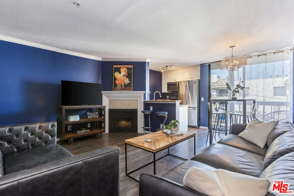 Condominium for sale at 7320 Hawthorn Avenue 215, Los Angeles, CA featuring 1 bed and 1 bath