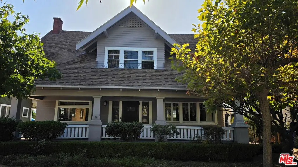 Single Family Residence for sale at 1621 5th Avenue, Los Angeles, CA featuring 3 beds and 1 bath