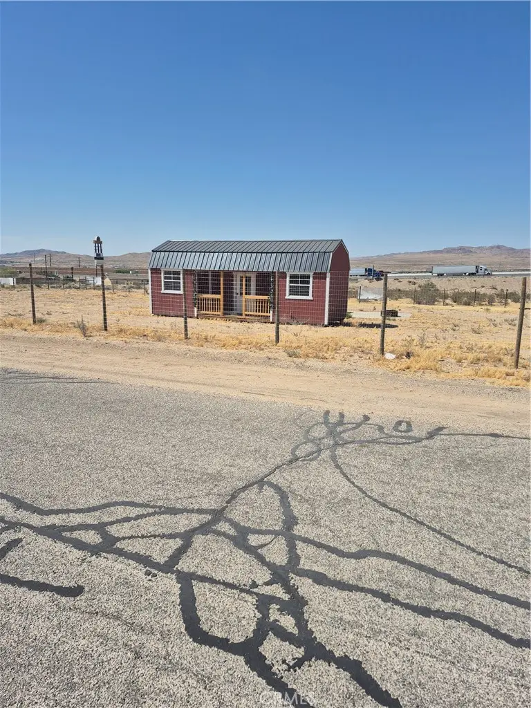 28124 Apache, Barstow, CA — listing photo 1