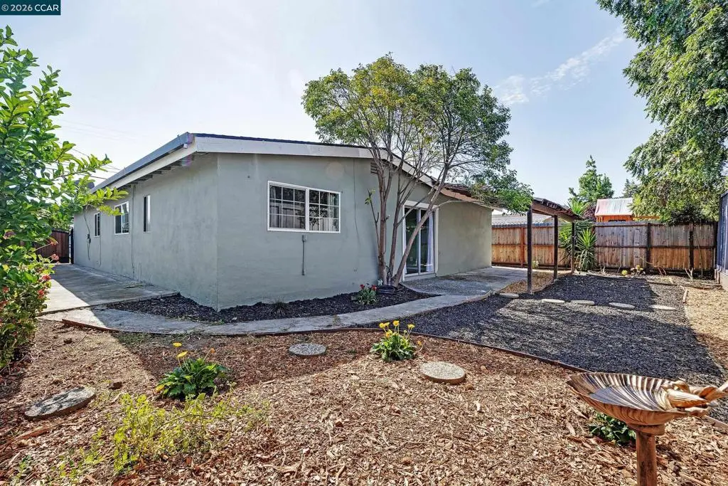 Single Family Residence for sale at 107 De Normandie Way, Martinez, CA featuring 3 beds and 3 baths