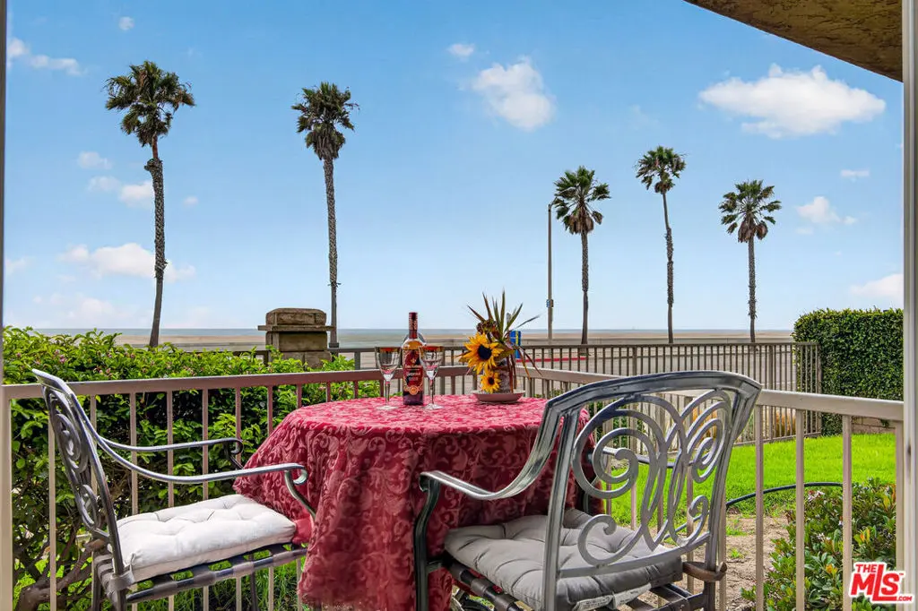 200 E Surfside Drive, Port Hueneme, CA — listing photo 1