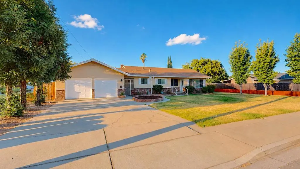 100 Pedras Road, Turlock, CA — listing photo 1