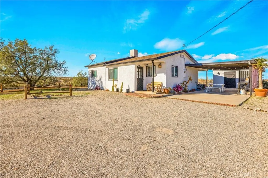 1560 Jackrabbit Trail, 29 Palms, CA — listing photo 1