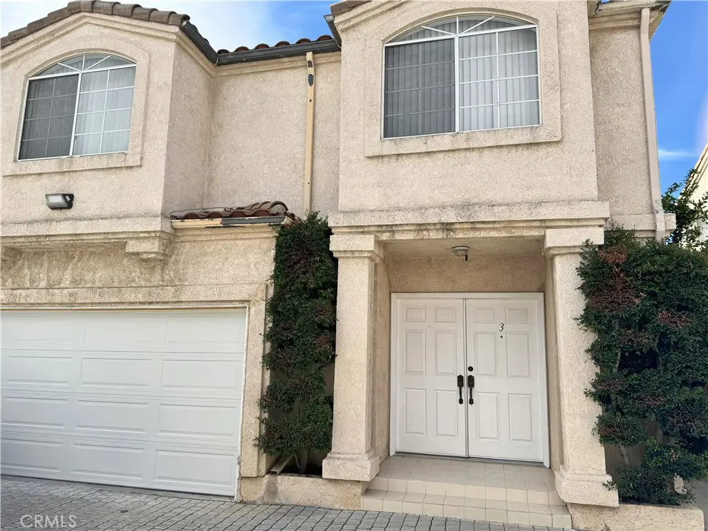 18319 Hart Street 3, Reseda, CA — listing photo 1
