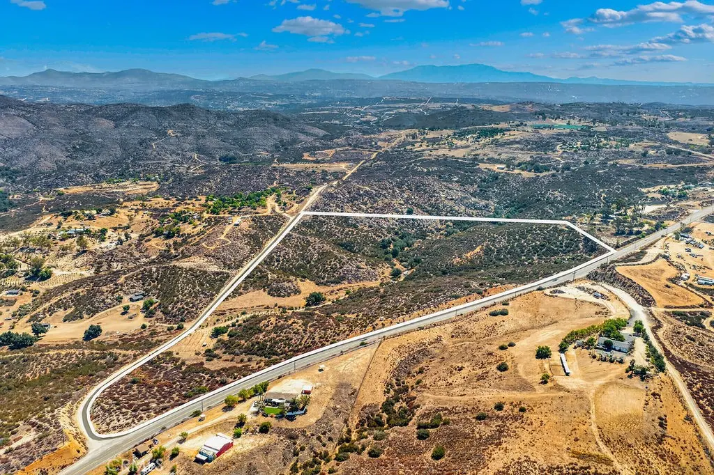 40200 E Benton Road, Hemet, CA — listing photo 1