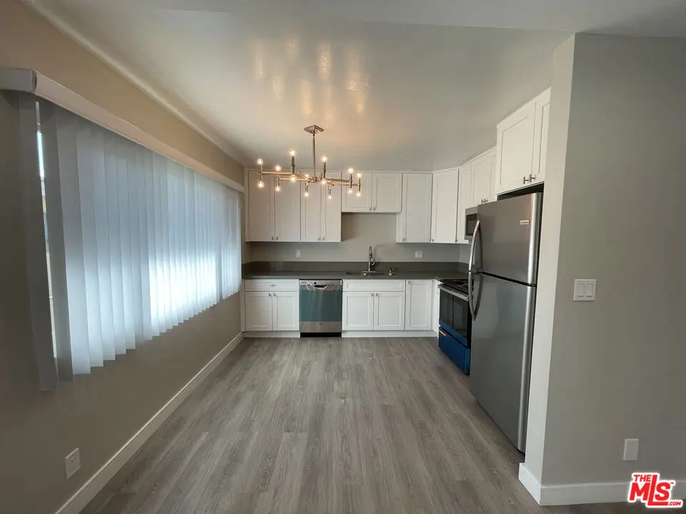 Residential Lease for rent at 1830 Federal Avenue, Los Angeles, Los Angeles County, CA featuring 2 beds and 2 baths