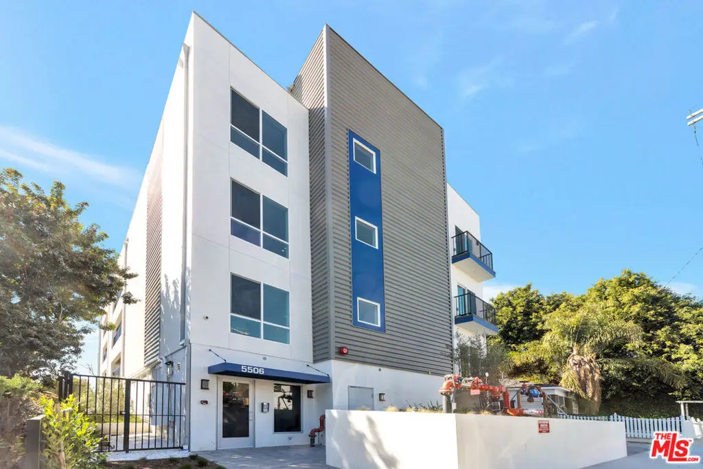 Condominium for rent at 5506 Thornburn Street 401, Los Angeles, CA featuring 2 beds and 2 baths