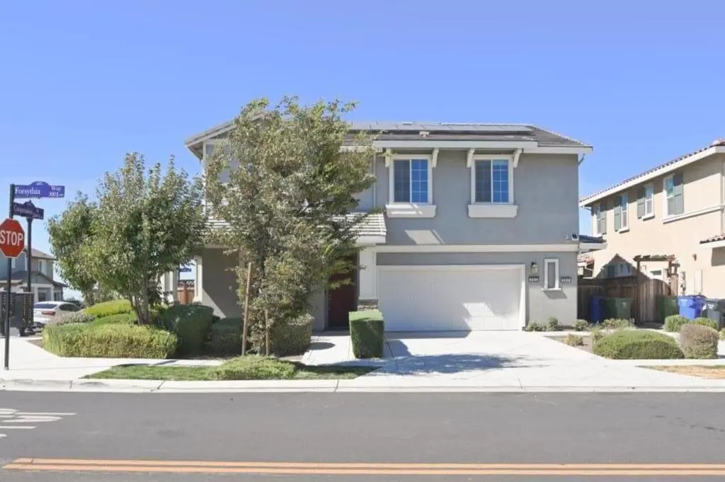305 E Forsythia Way, Mountain House, CA — listing photo 1
