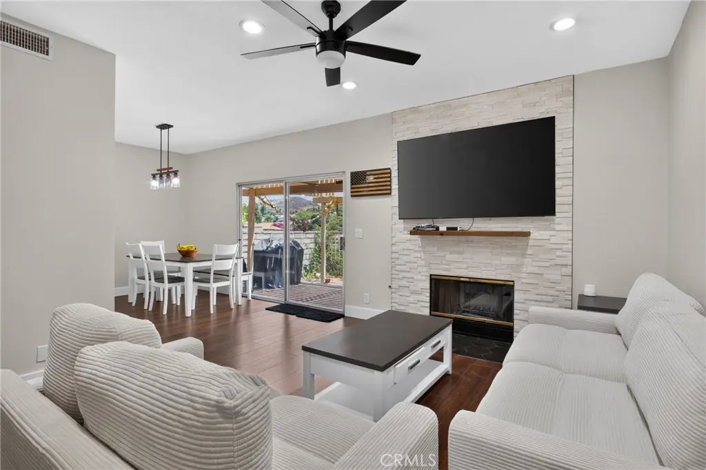 22914 Banyan Place 198, Saugus, CA — listing photo 1