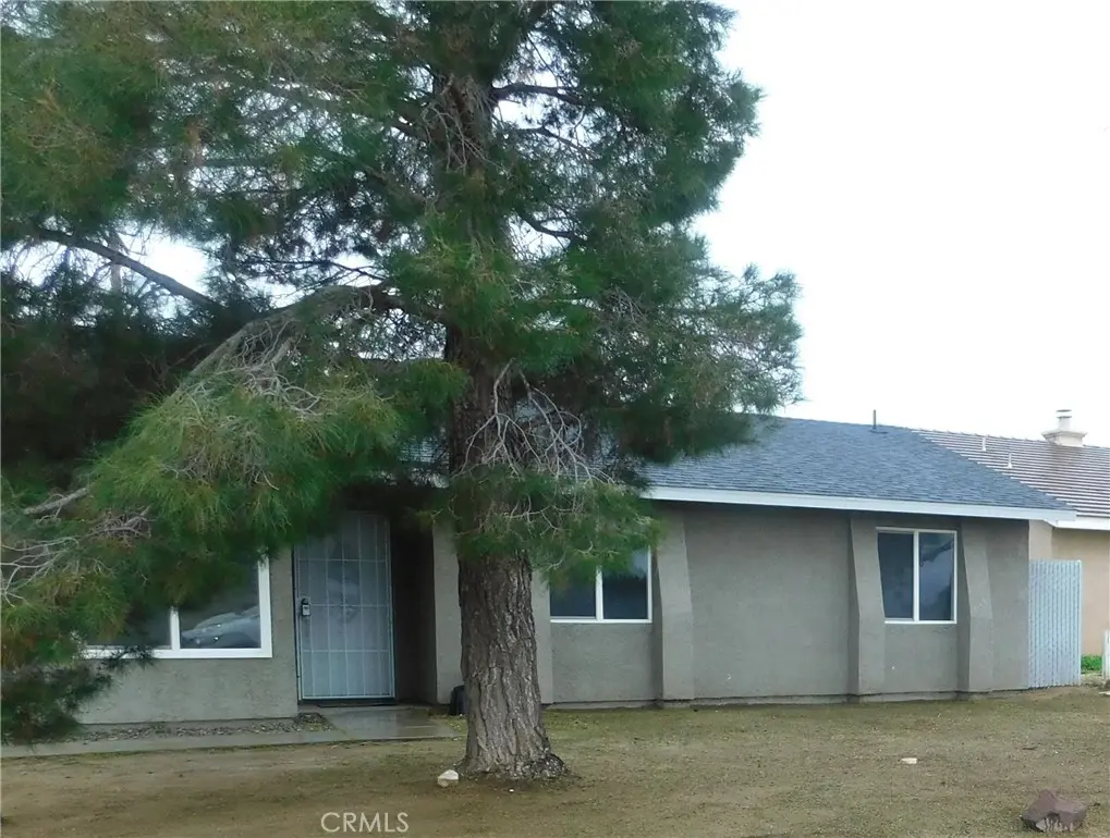 Single Family Residence for sale at 8260 Viburnum, California City, CA featuring 3 beds and 2 baths