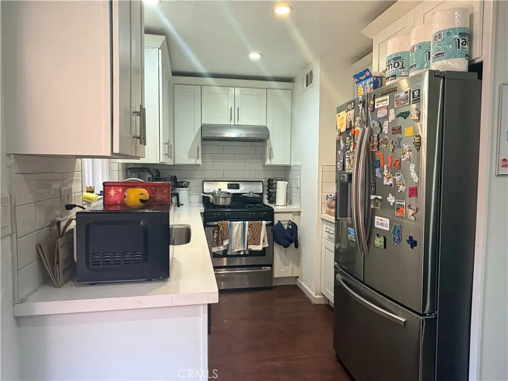 Condominium for sale at 9831 Sepulveda 26, Los Angeles, CA featuring 3 beds and 2 baths